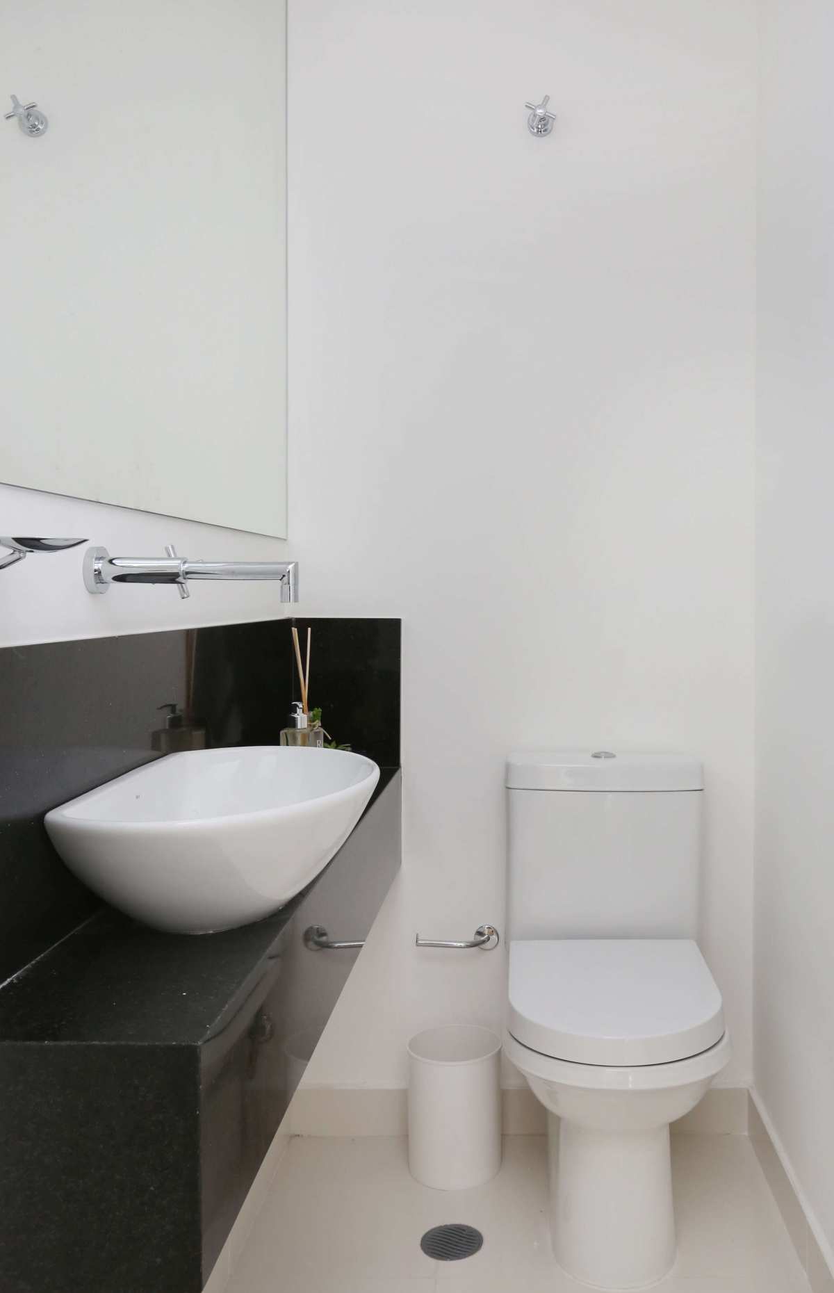 Apartamento para alugar com 1 quarto, 63m² - Foto 21