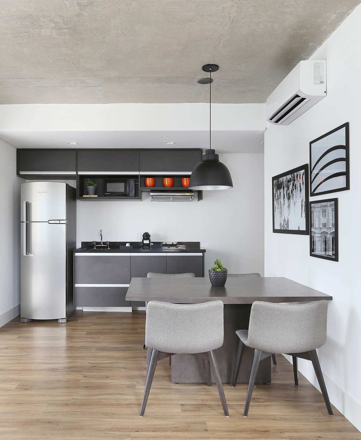 Apartamento para alugar com 1 quarto, 63m² - Foto 11