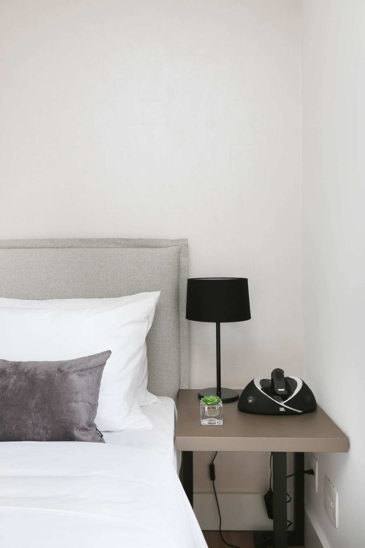 Apartamento para alugar com 1 quarto, 63m² - Foto 15