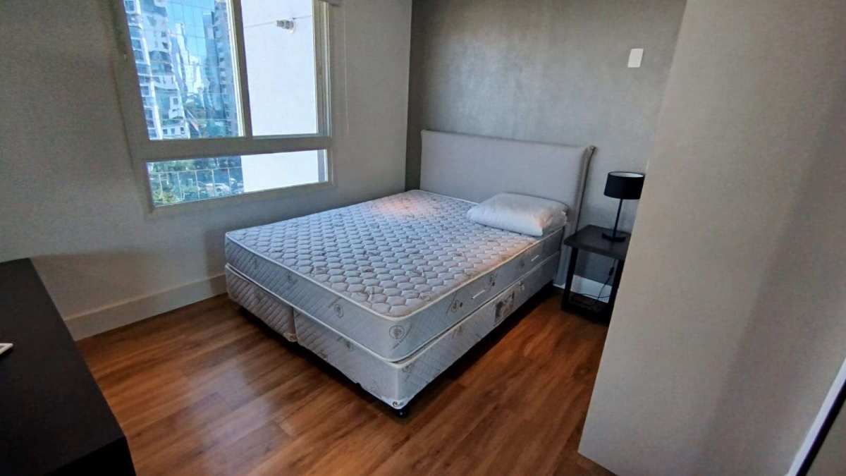 Apartamento para alugar com 1 quarto, 63m² - Foto 9