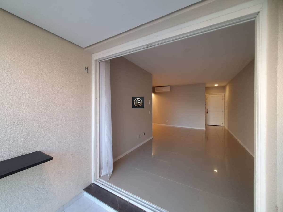 Apartamento à venda com 3 quartos, 103m² - Foto 35