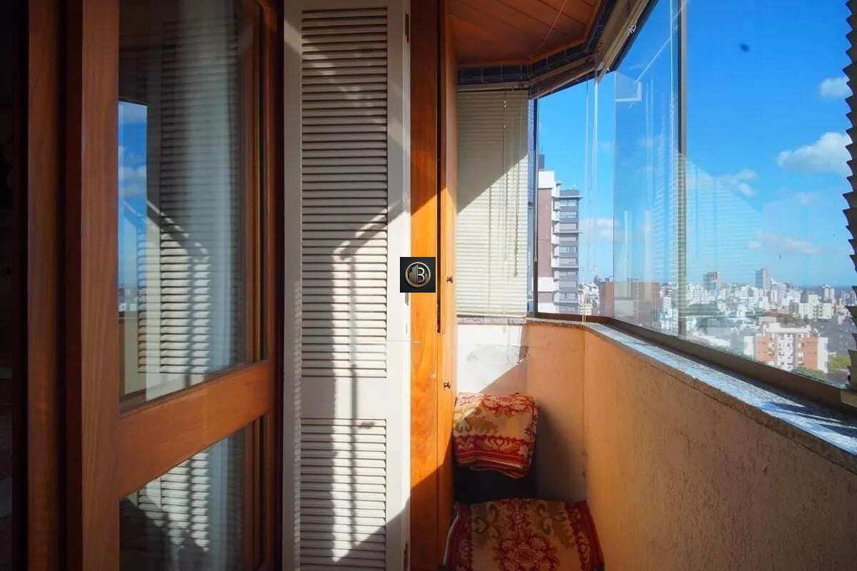 Apartamento à venda com 3 quartos, 164m² - Foto 2
