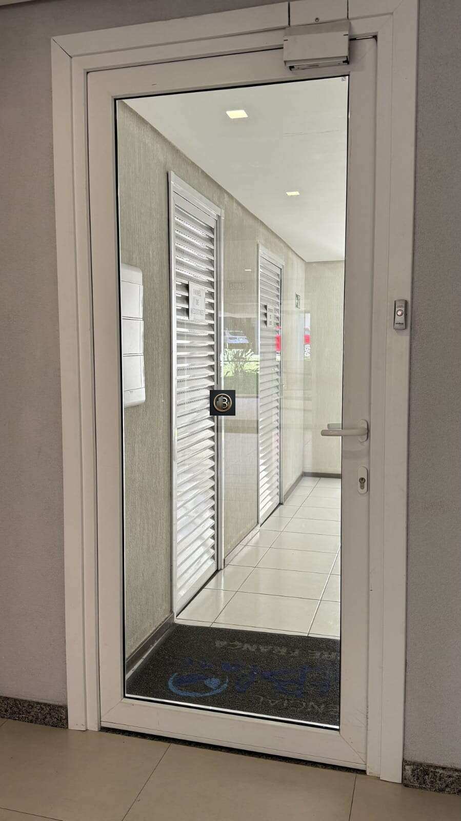 Apartamento à venda com 3 quartos, 95m² - Foto 11