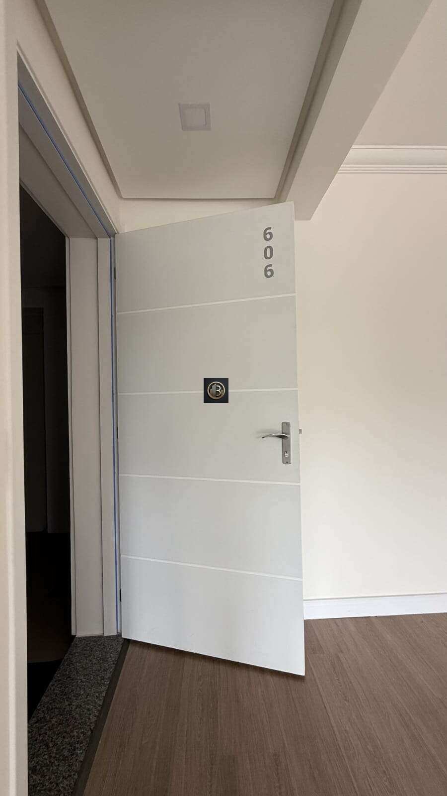 Apartamento à venda com 3 quartos, 95m² - Foto 2