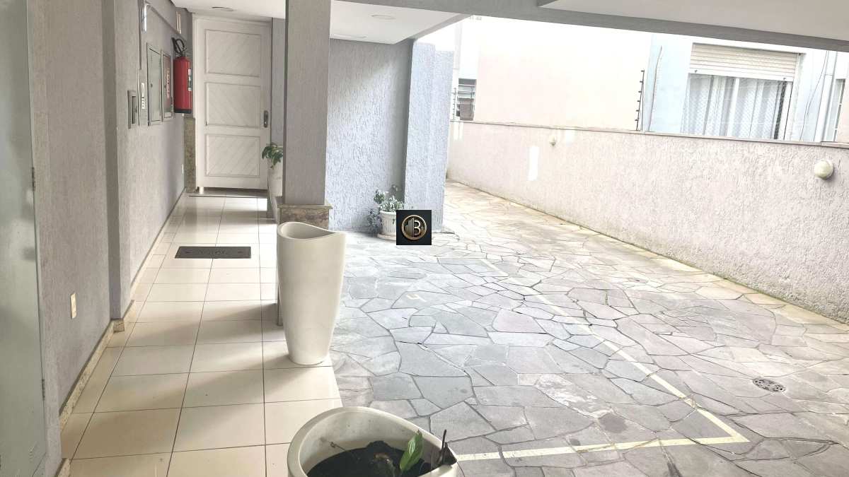 Apartamento para alugar com 2 quartos, 75m² - Foto 20