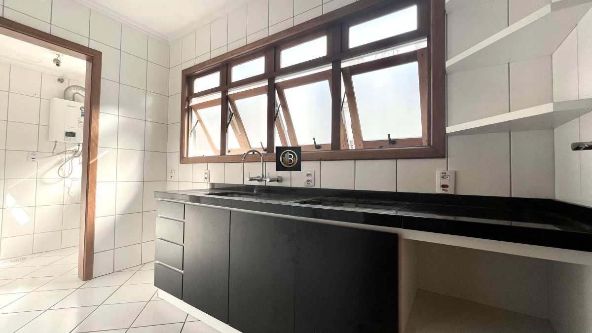 Apartamento para alugar com 2 quartos, 75m² - Foto 15