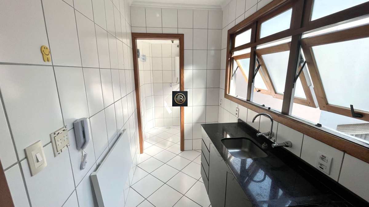 Apartamento para alugar com 2 quartos, 75m² - Foto 17