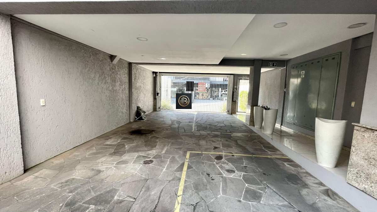 Apartamento para alugar com 2 quartos, 75m² - Foto 18