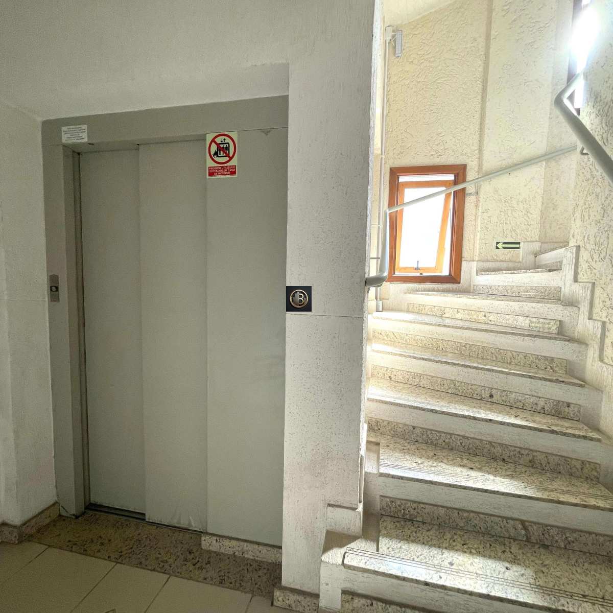 Apartamento para alugar com 2 quartos, 75m² - Foto 19