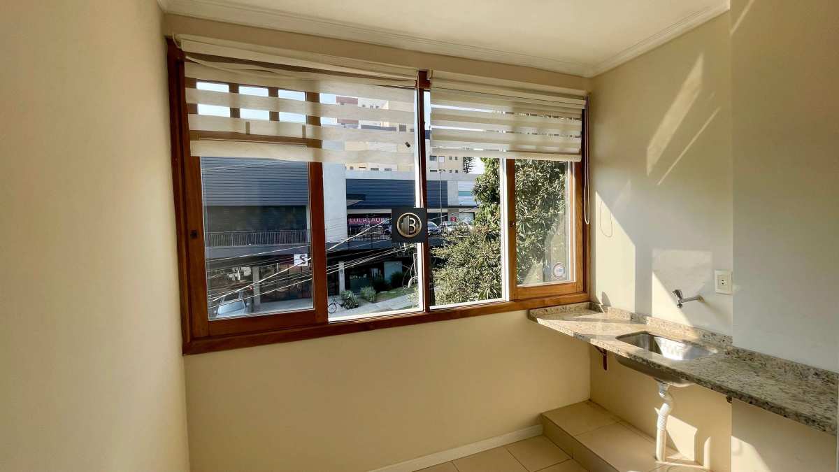 Apartamento para alugar com 2 quartos, 75m² - Foto 4