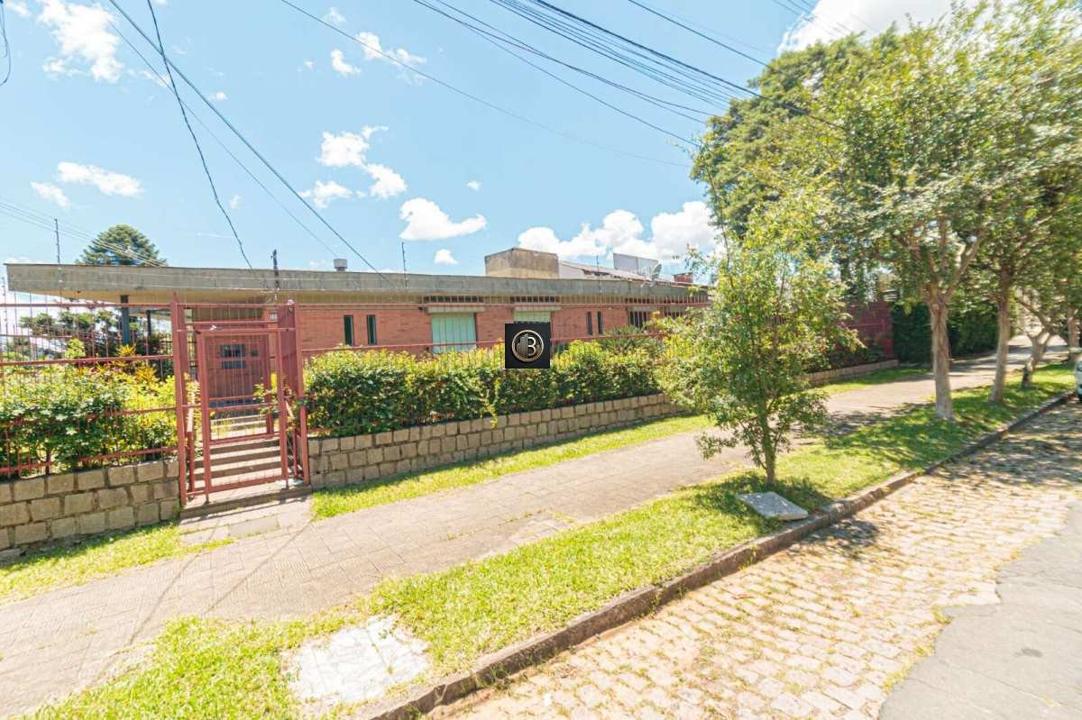 Casa à venda em Porto Alegre, Chacara das Pedras, com 3 quartos, 298m²