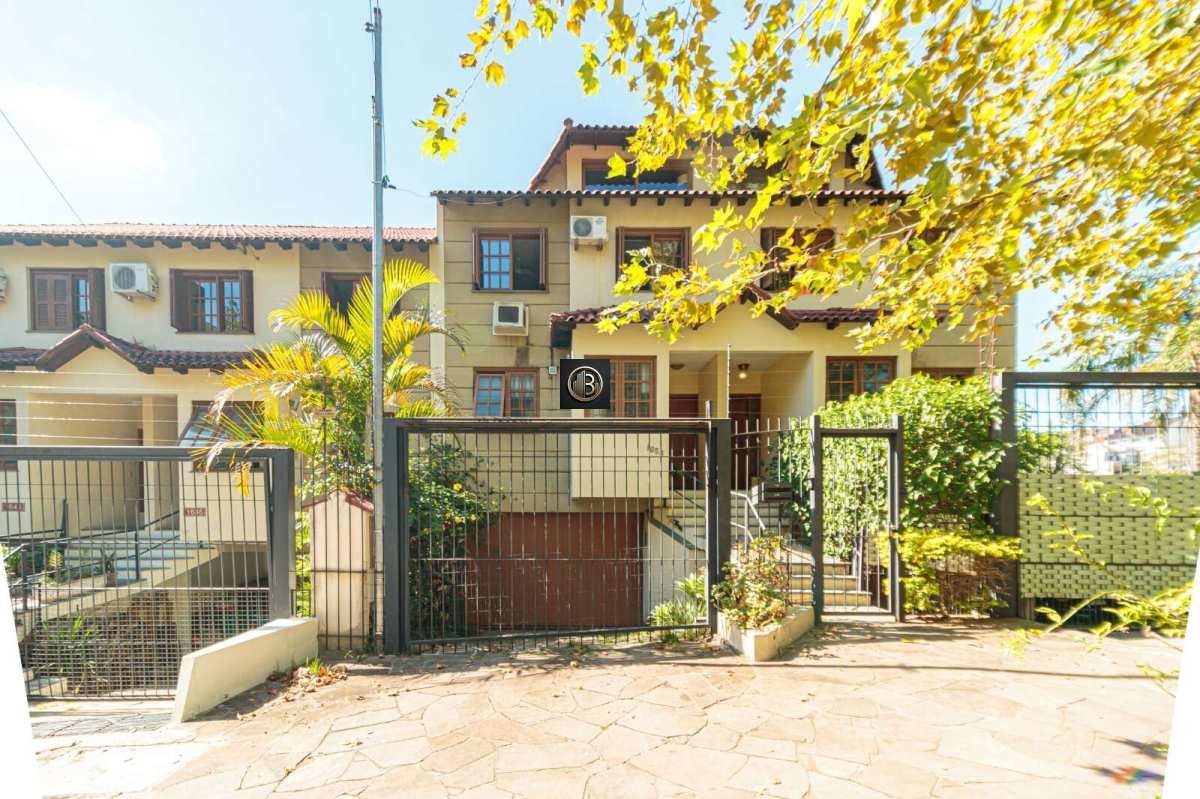 Casa à venda em Porto Alegre, Chácara das Pedras, com 3 quartos, 160m²
