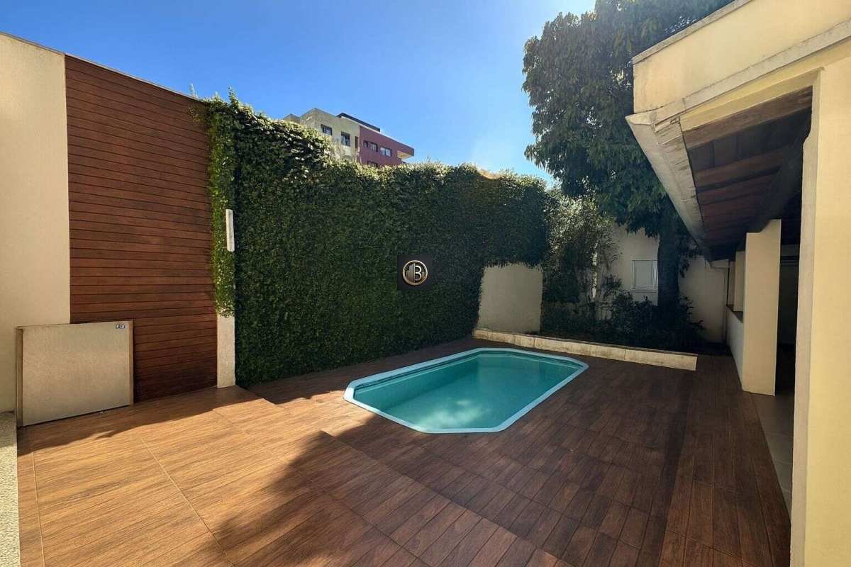 Casa à venda com 3 quartos, 235m² - Foto 12