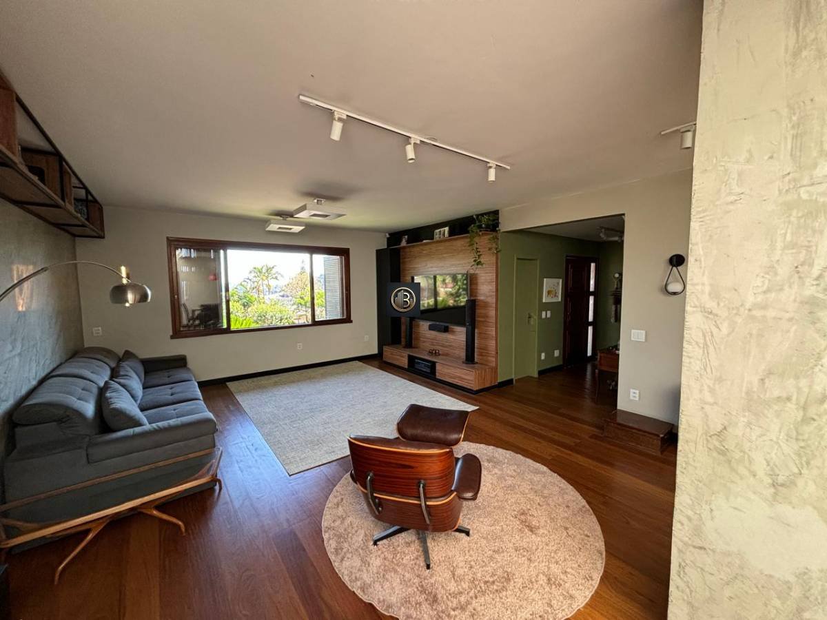 Casa à venda em Porto Alegre, Três Figueiras, com 4 quartos, 390m² - Imobiliária Belloli