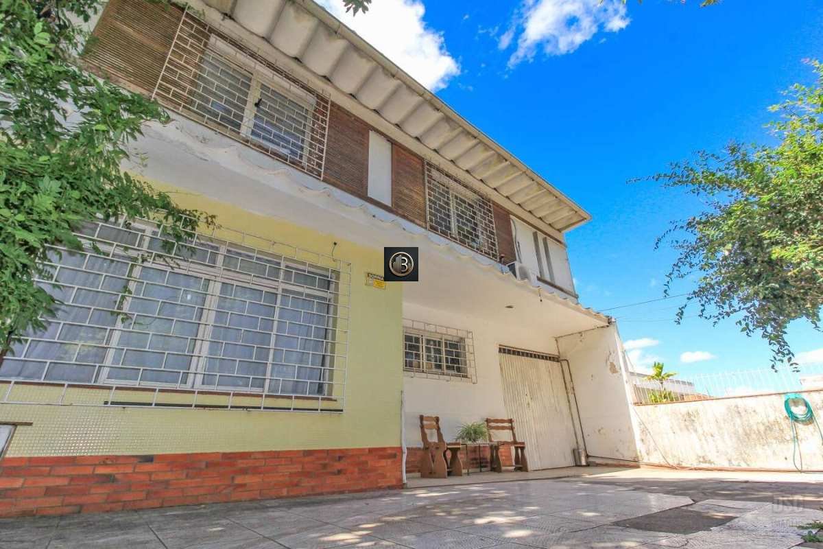 Casa à venda em Porto Alegre, Três Figueiras, com 5 quartos, 254m²