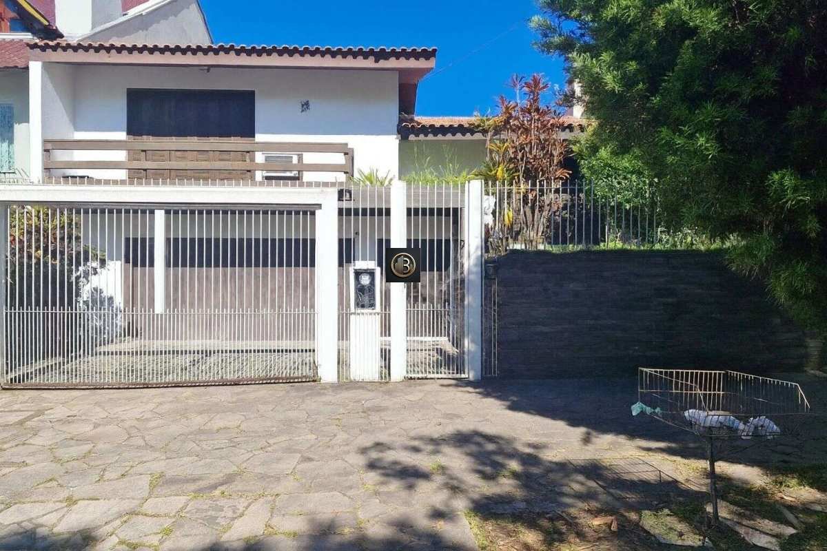 Casa, 3 quartos, 240 m² - Foto 1