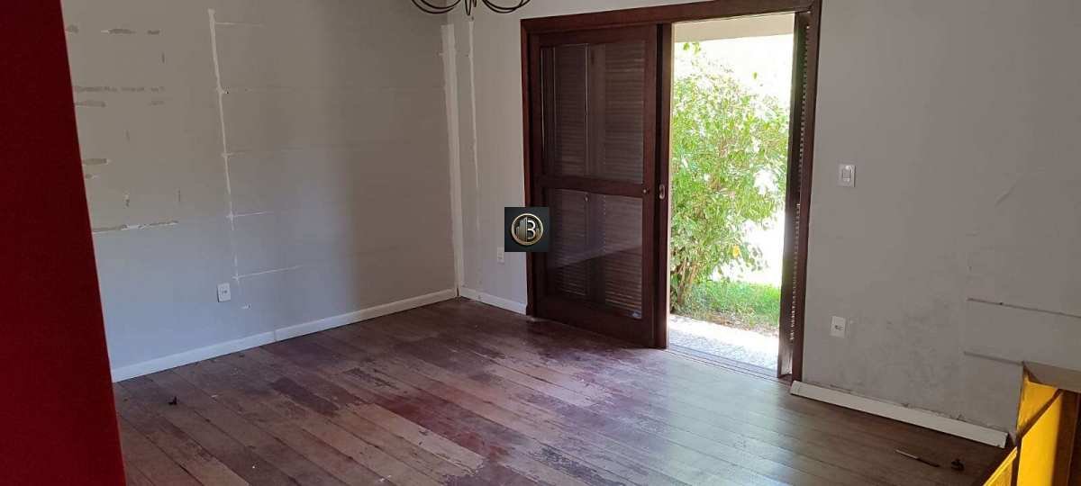 Casa, 3 quartos, 240 m² - Foto 4