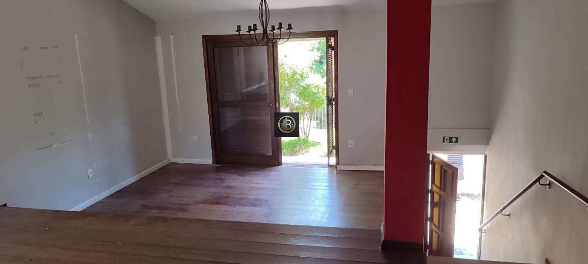 Casa, 3 quartos, 240 m² - Foto 2