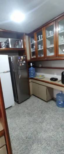 Apartamento à venda com 3 quartos, 220m² - Foto 3