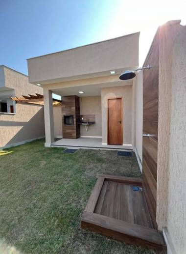 Casa à venda com 3 quartos, 100m² - Foto 2