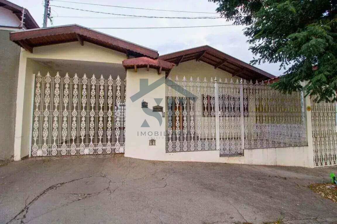 Casa à venda em Jundiaí, Cidade Luiza, com 3 quartos, 252m² - ST Imobiliária