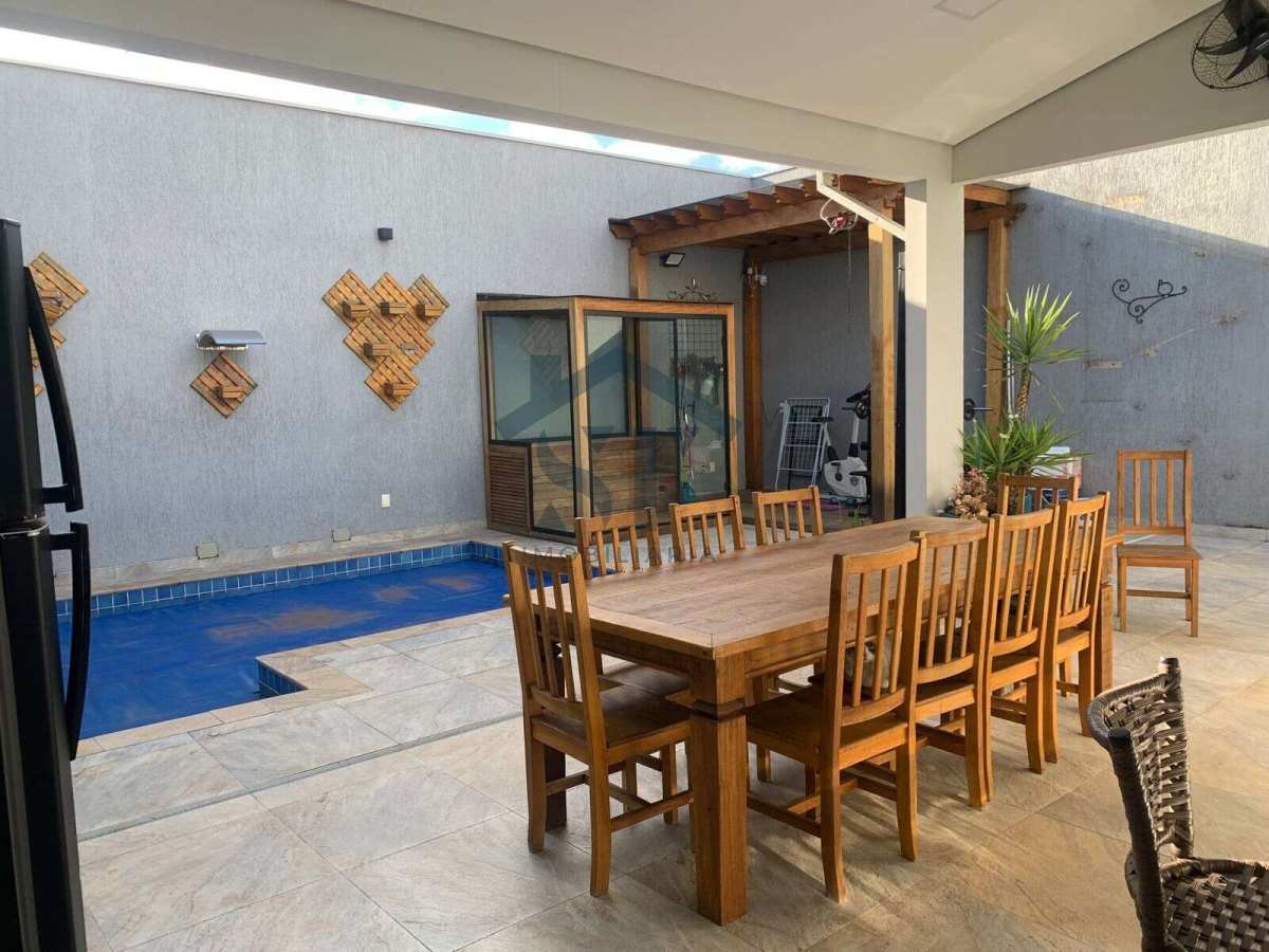 Casa à venda em Jundiaí no Jardim das Tulipas-ACEITA  PERMUTA APTO MENOR VALOR - ST Imobiliária