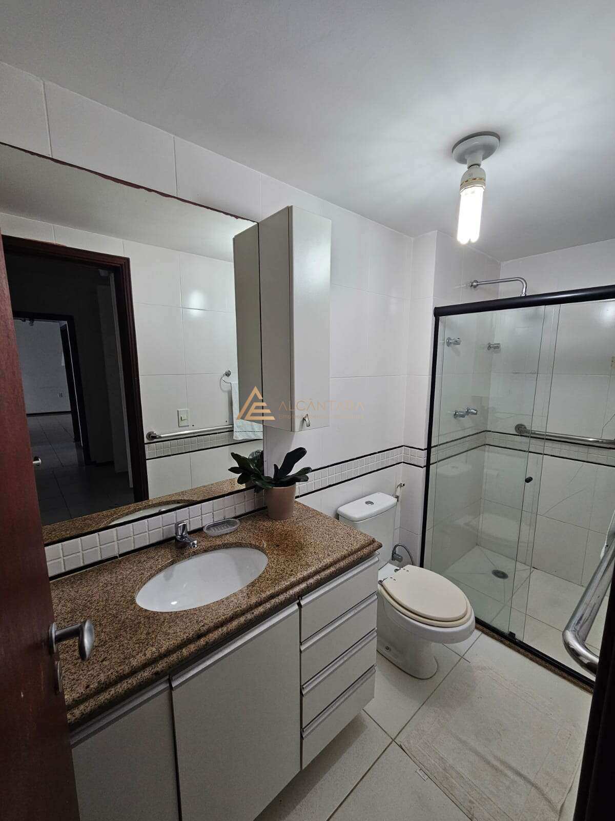 Apartamento à venda com 3 quartos, 117m² - Foto 6