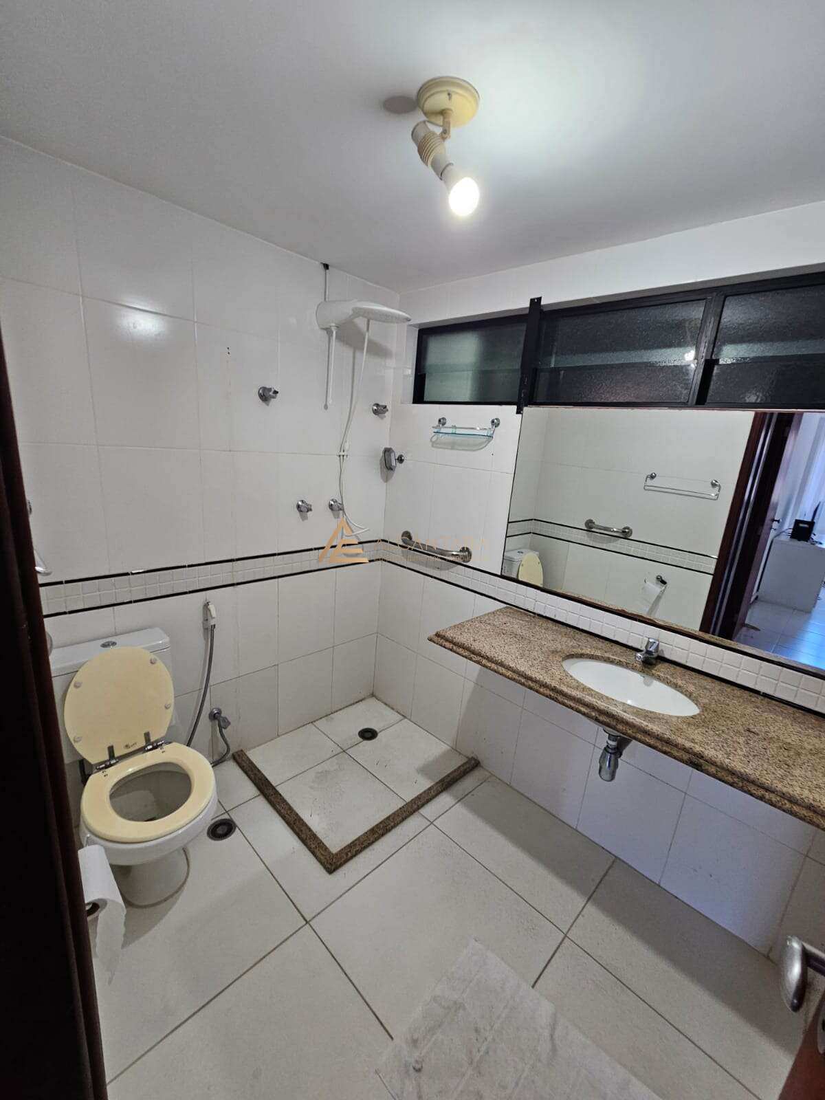 Apartamento à venda com 3 quartos, 117m² - Foto 8