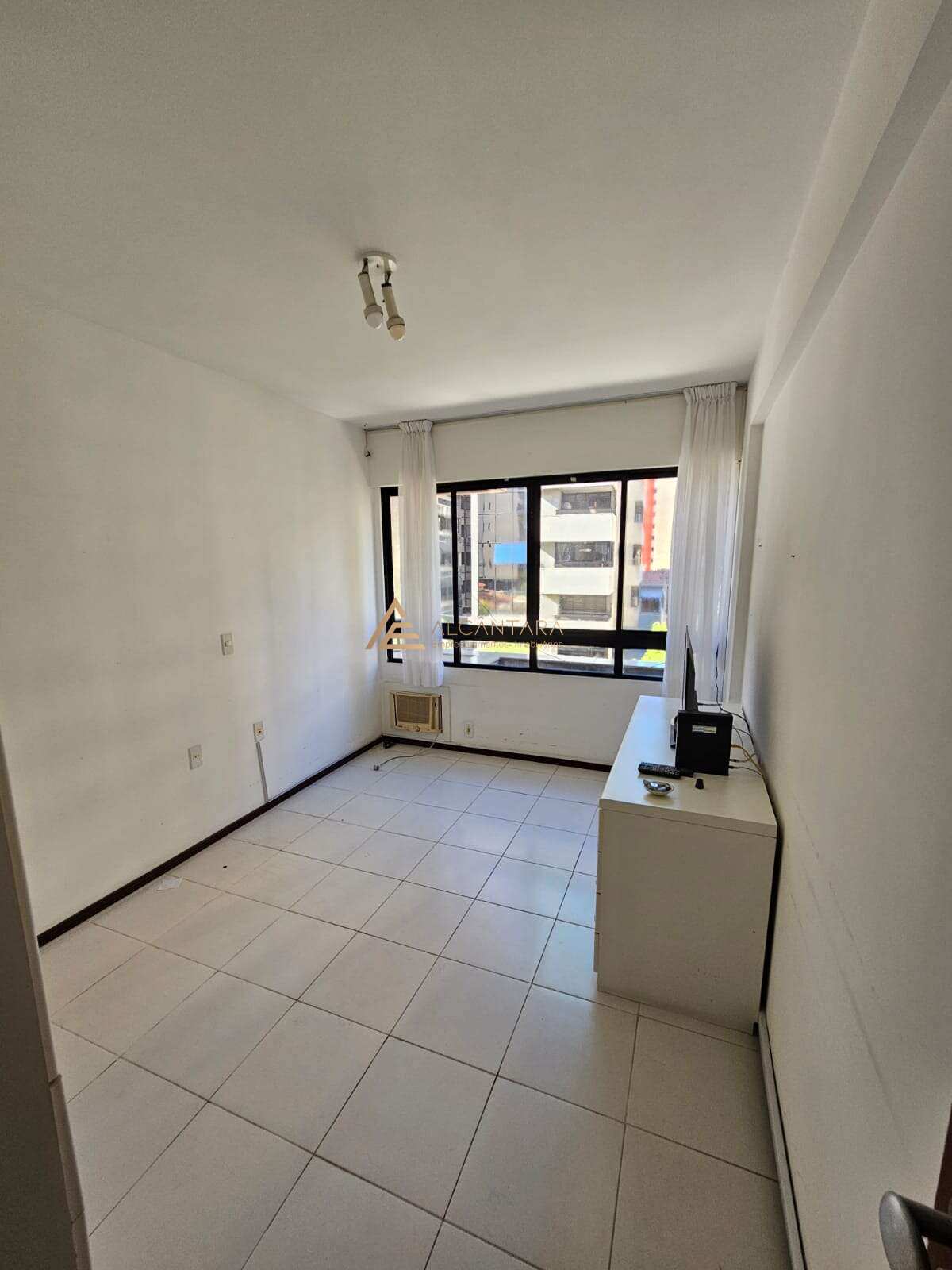Apartamento à venda com 3 quartos, 117m² - Foto 10