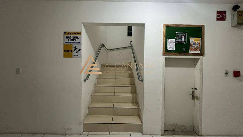 Apartamento à venda com 2 quartos, 44m² - Foto 11