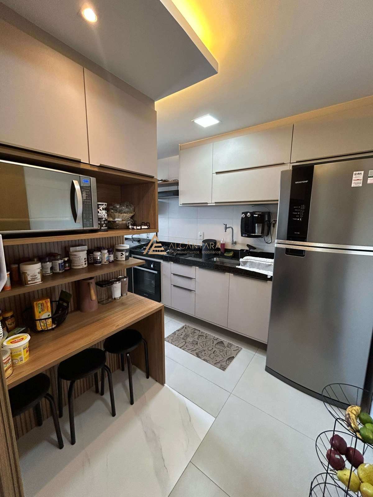 Apartamento à venda com 3 quartos, 79m² - Foto 3