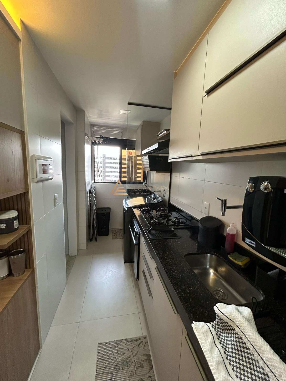Apartamento à venda com 3 quartos, 79m² - Foto 4