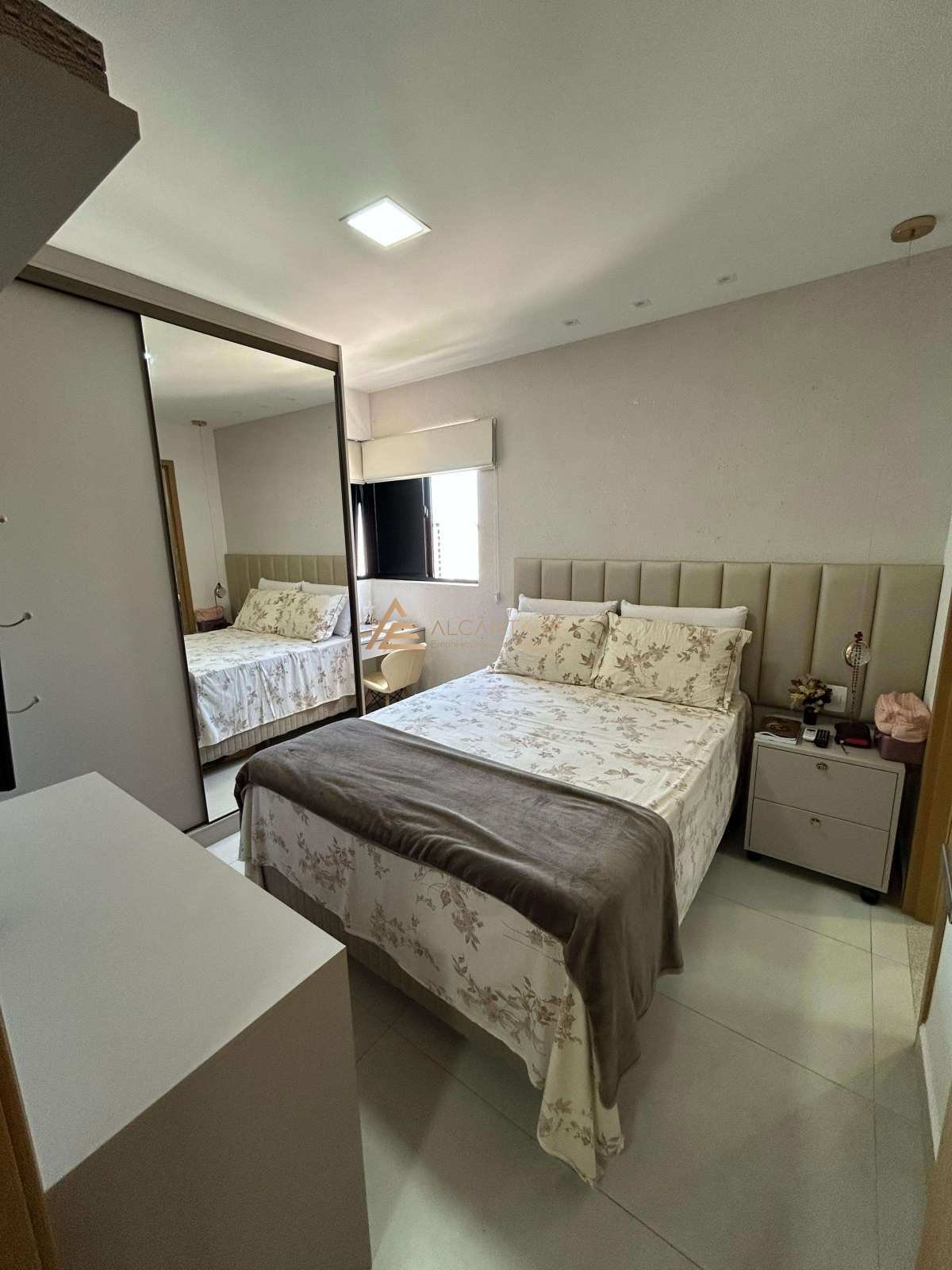 Apartamento à venda com 3 quartos, 79m² - Foto 8