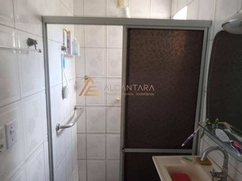 Casa à venda com 3 quartos, 185m² - Foto 13