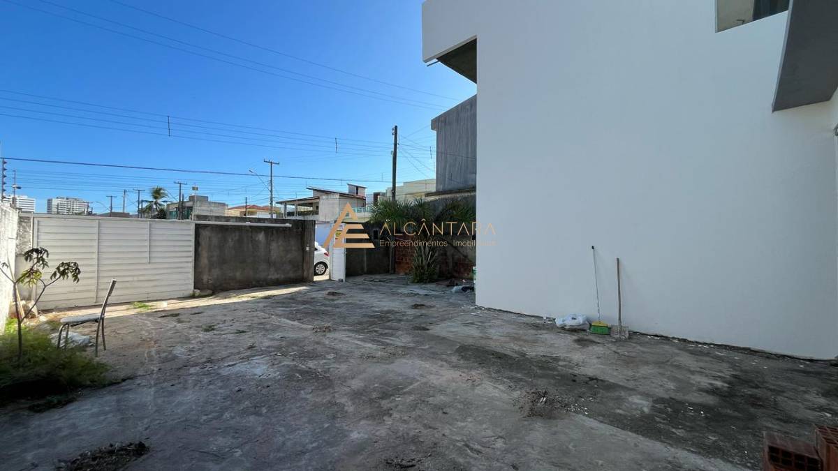 Casa de Condomínio à venda com 3 quartos, 280m² - Foto 2