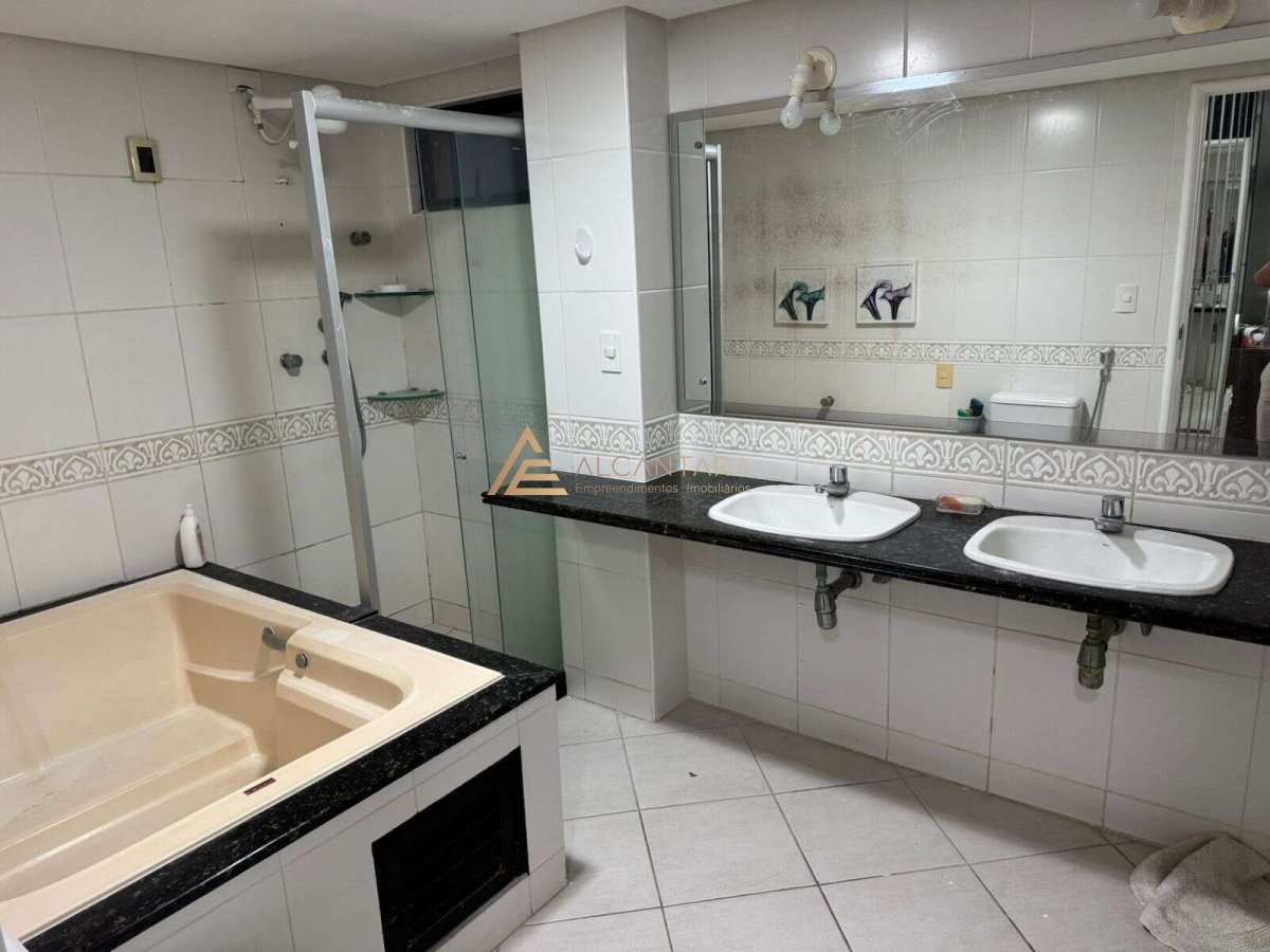 Apartamento à venda com 4 quartos, 310m² - Foto 8