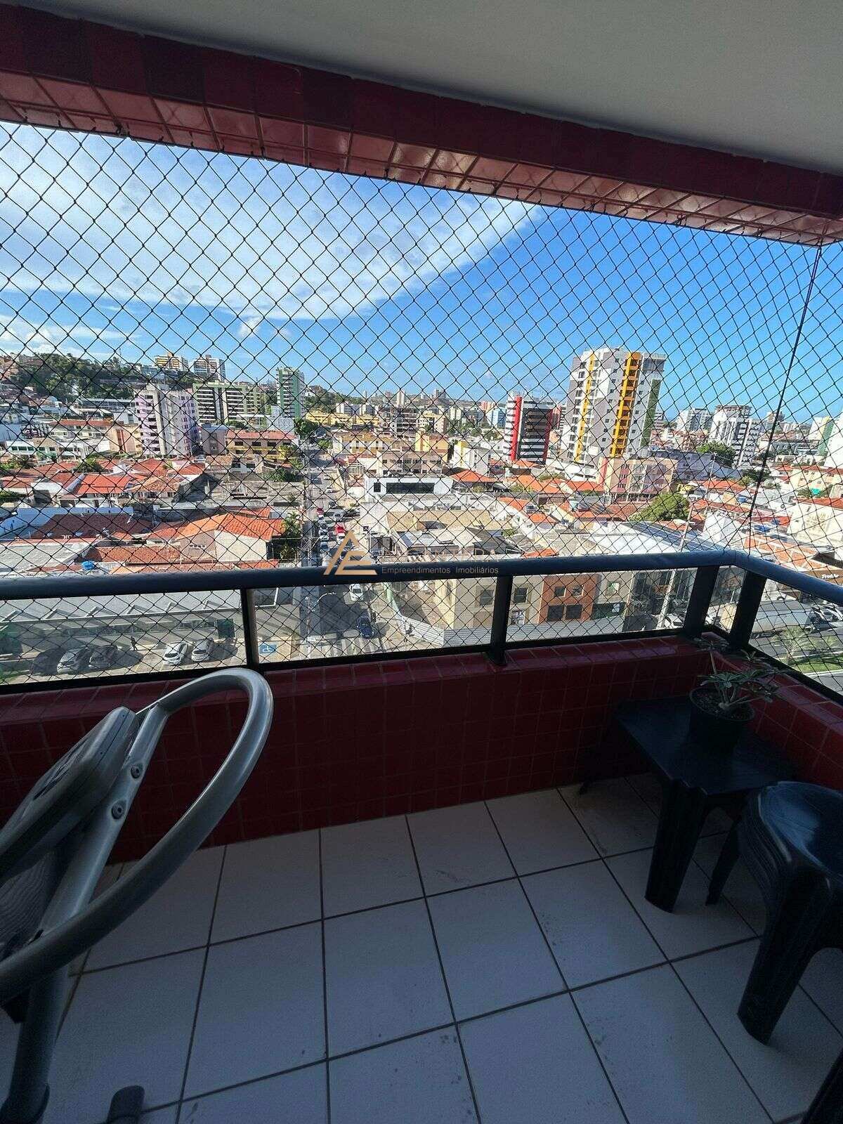 Apartamento à venda com 3 quartos, 76m² - Foto 2
