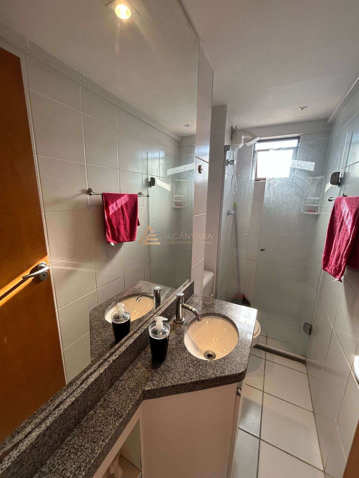 Apartamento à venda com 3 quartos, 76m² - Foto 10
