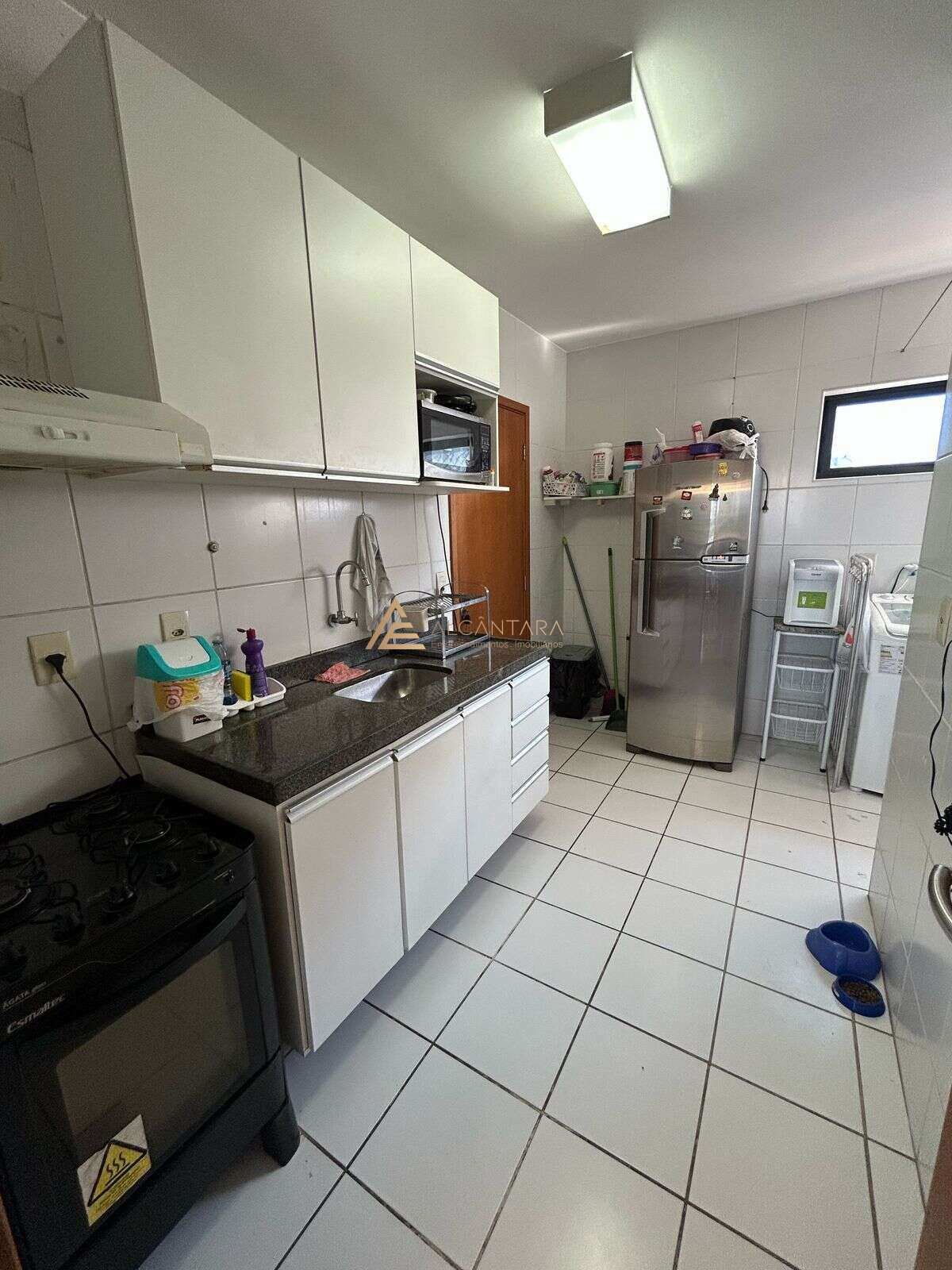 Apartamento à venda com 3 quartos, 76m² - Foto 11