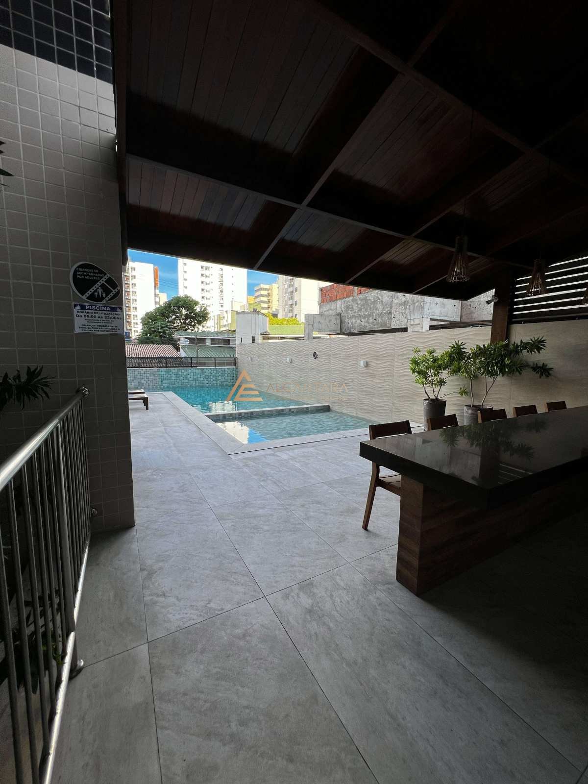 Apartamento à venda com 3 quartos, 98m² - Foto 11