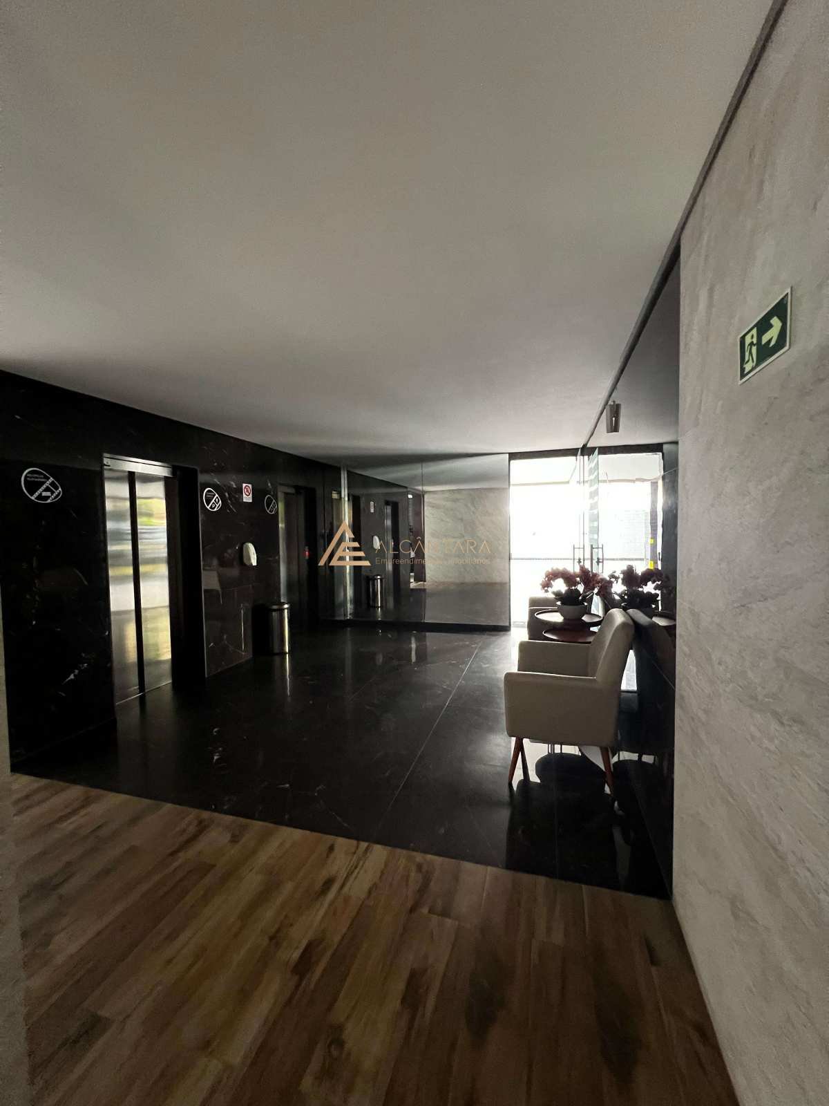 Apartamento à venda com 3 quartos, 98m² - Foto 13