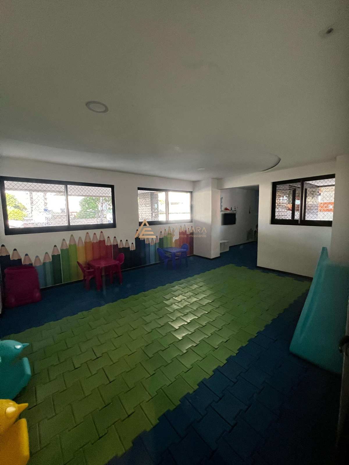 Apartamento à venda com 3 quartos, 98m² - Foto 15