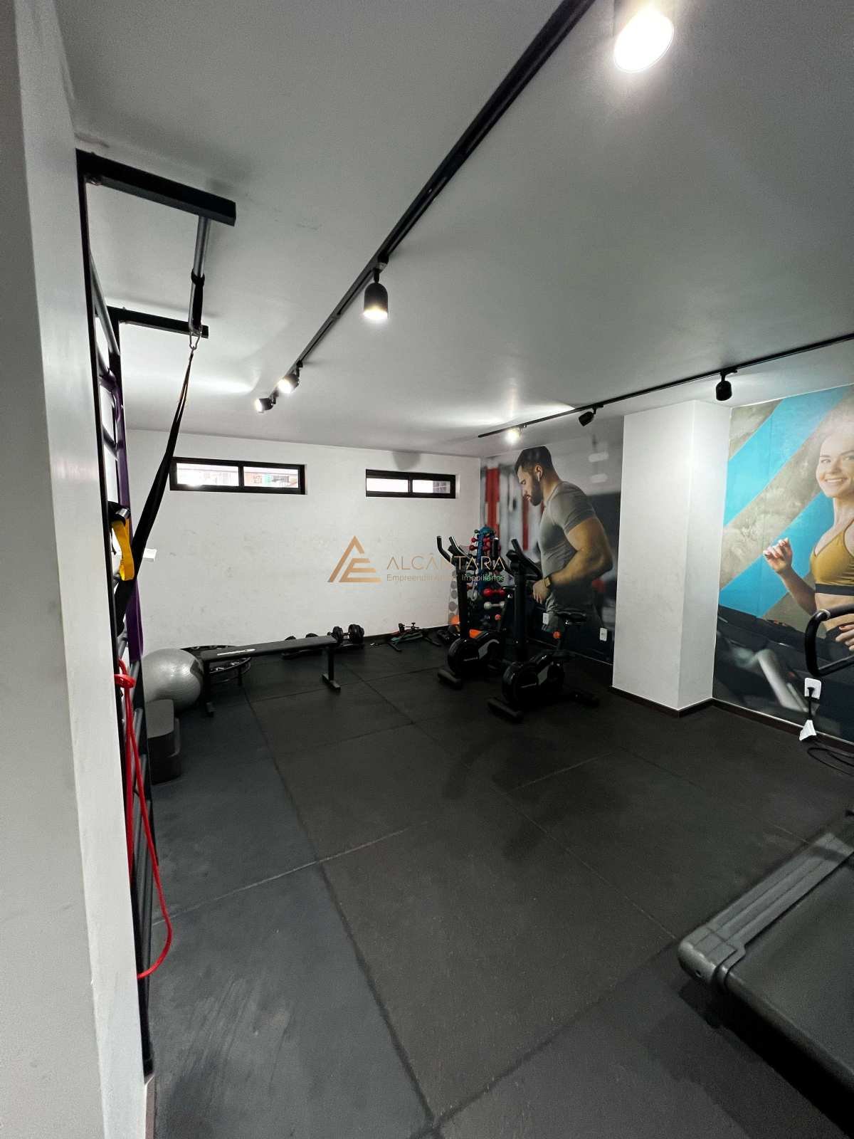 Apartamento à venda com 3 quartos, 98m² - Foto 18