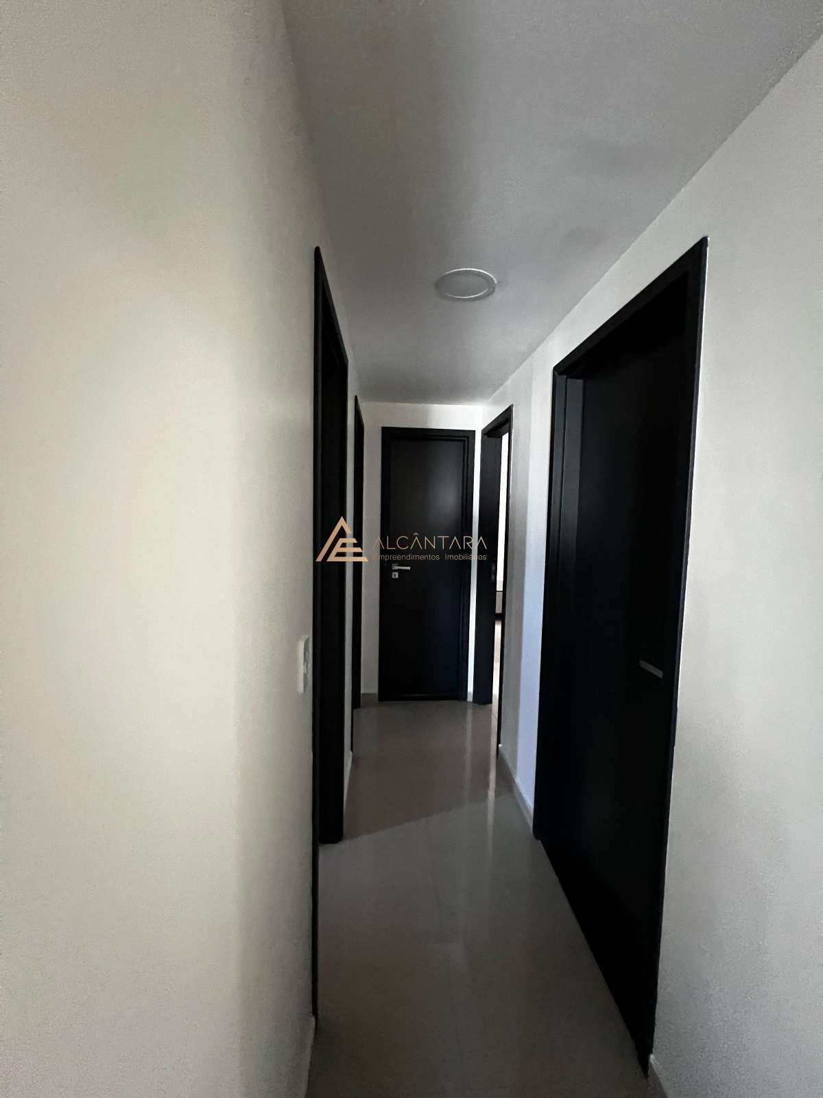 Apartamento à venda com 3 quartos, 98m² - Foto 25