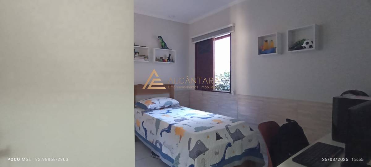 Casa à venda com 4 quartos, 141m² - Foto 15