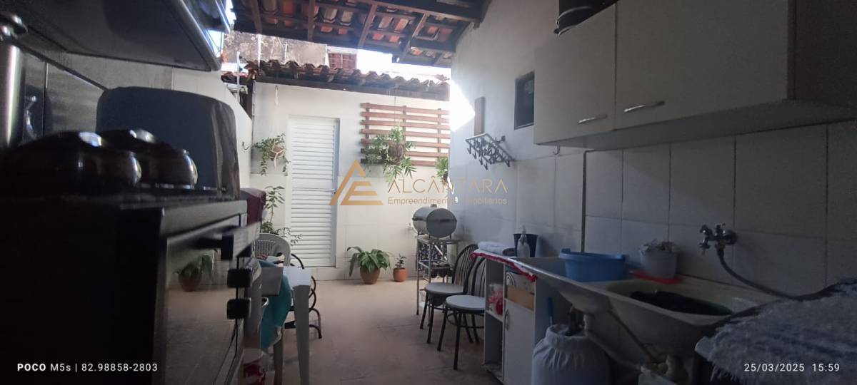 Casa à venda com 4 quartos, 141m² - Foto 17