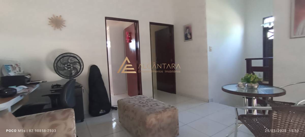Casa à venda com 4 quartos, 141m² - Foto 4