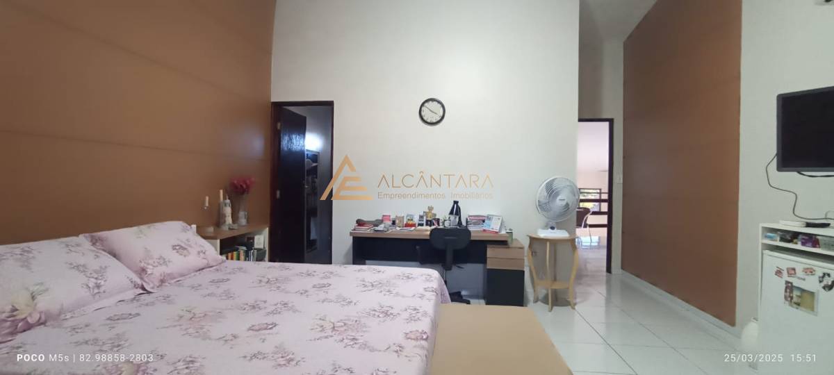 Casa à venda com 4 quartos, 141m² - Foto 7