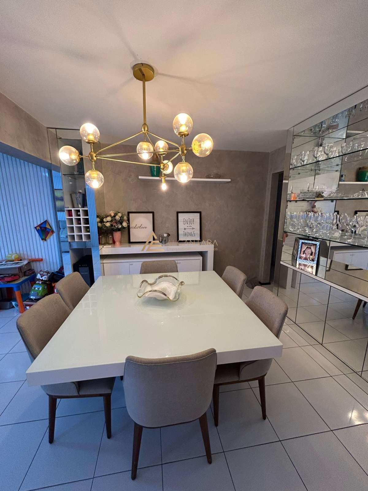 Apartamento à venda com 3 quartos, 140m² - Foto 4