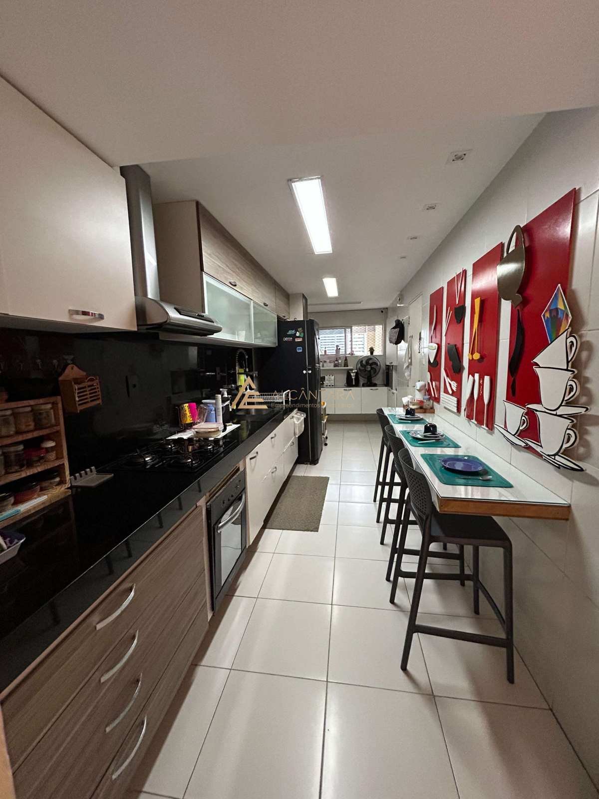 Apartamento à venda com 3 quartos, 140m² - Foto 5